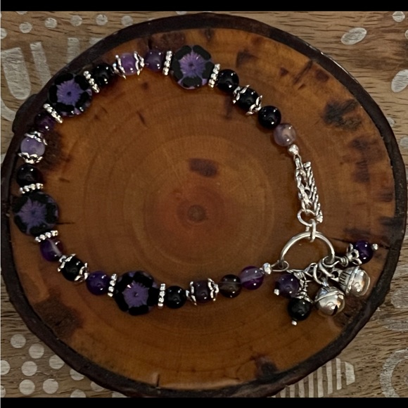 New Gorgeous Violet Czech Glass Flower & Purple Agate Charm Bracelet - Picture 11 of 11